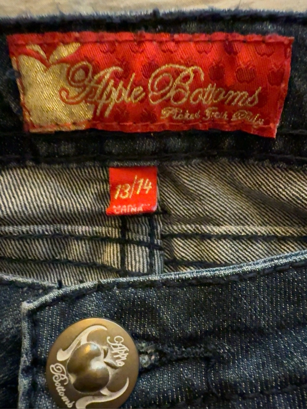 Vintage Y2K Low Rise Apple Bottoms Dark Wash Cargo Jeans Size 13/14 - Picture 14 of 16
